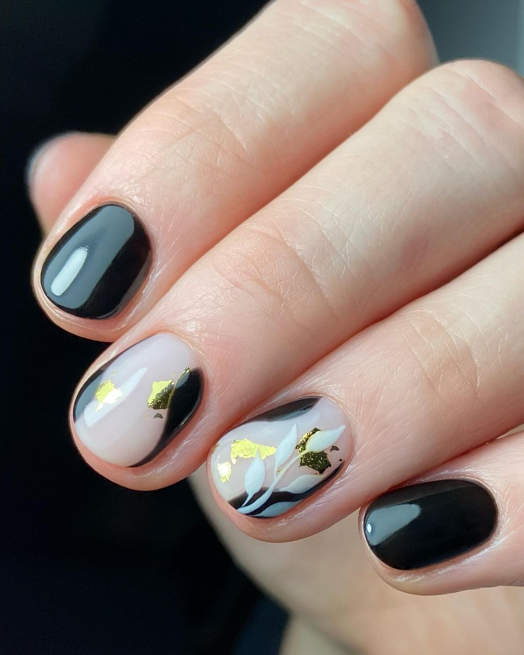 Black and gold resin nails