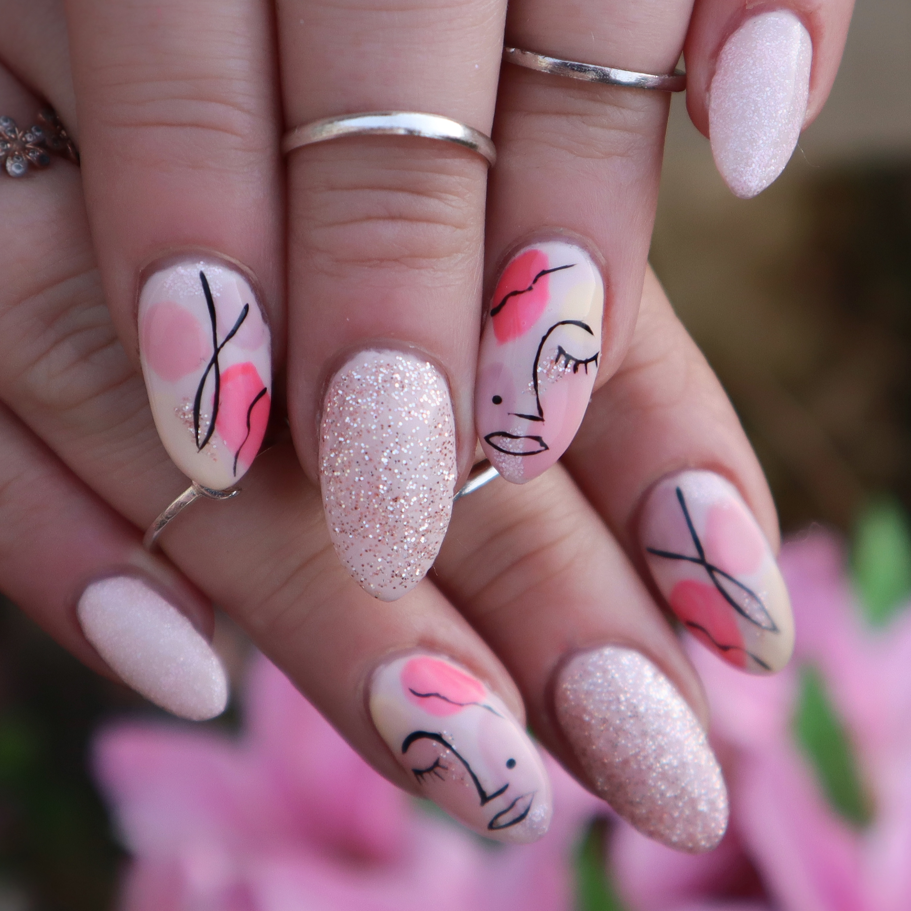 ART DECO NAIL ART BY MANDI COX USING THE LIGHT ELEGANCE 'ARTIST COLLECTION'