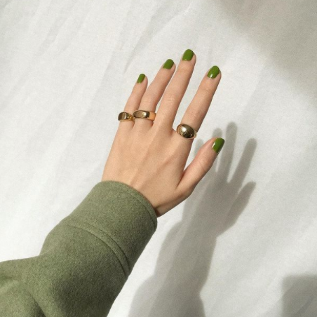 Green nail trend by @thatsaleaf