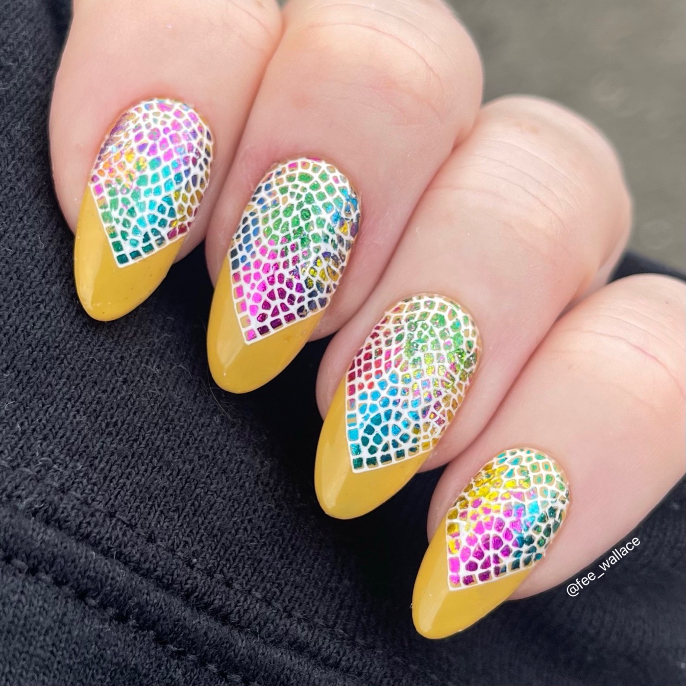 SHINING MOSAIC NAIL DESIGN USING THE CND SUMMER COLLECTION